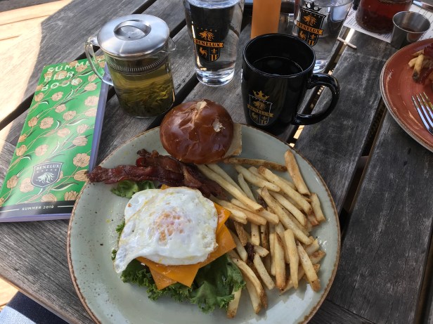 2C854B91-4884-4BE1-9094-E57B31B2FD69